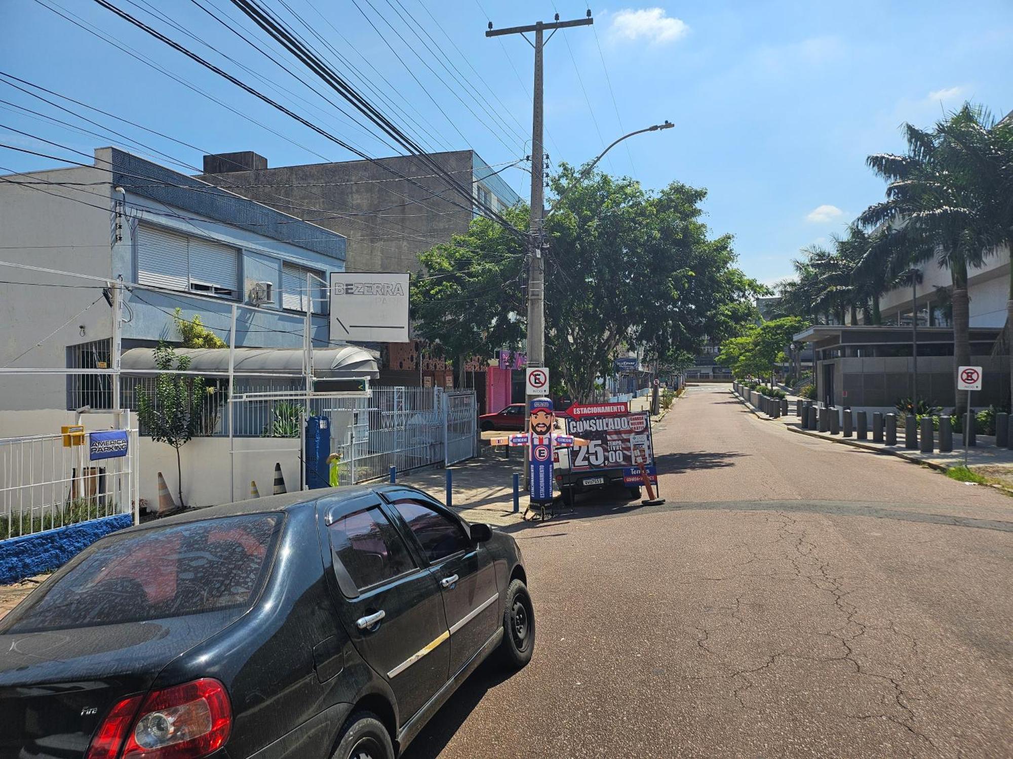 Consulado Americano Apartamento 50 Metros Da Entrada Para Visto Consulado Eua Porto Alegre Com Garagem Extérieur photo